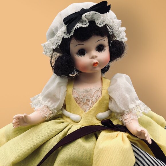 Madame Alexander 8" Doll France International Dolls Collection - Picture 2 of 9